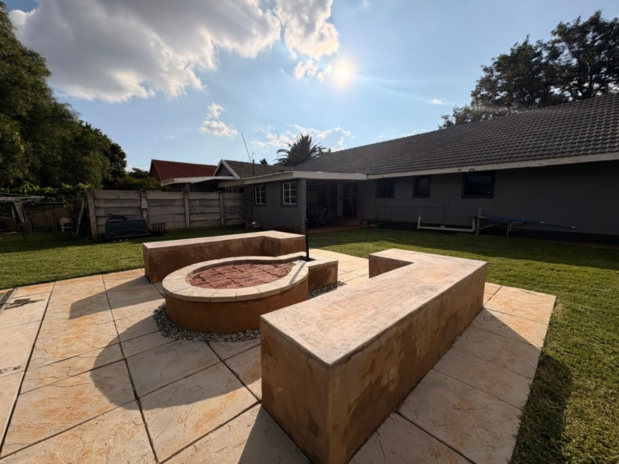 To Let 3 Bedroom Property for Rent in Flimieda North West